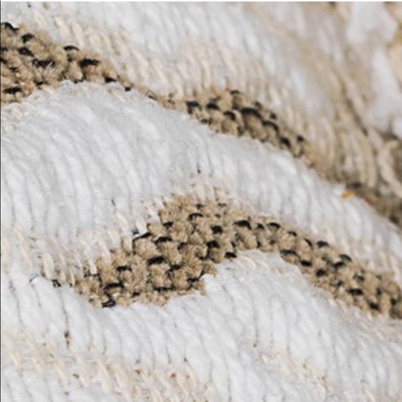 White & Taupe Tiger Print Motif Shoulder Bag - Picture 10 of 10